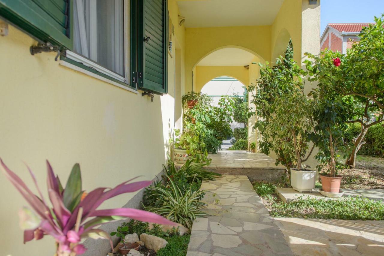 Green Garden House Kastela Exterior photo